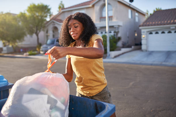 Best Professional Junk Removal  in Hillsboro, KS